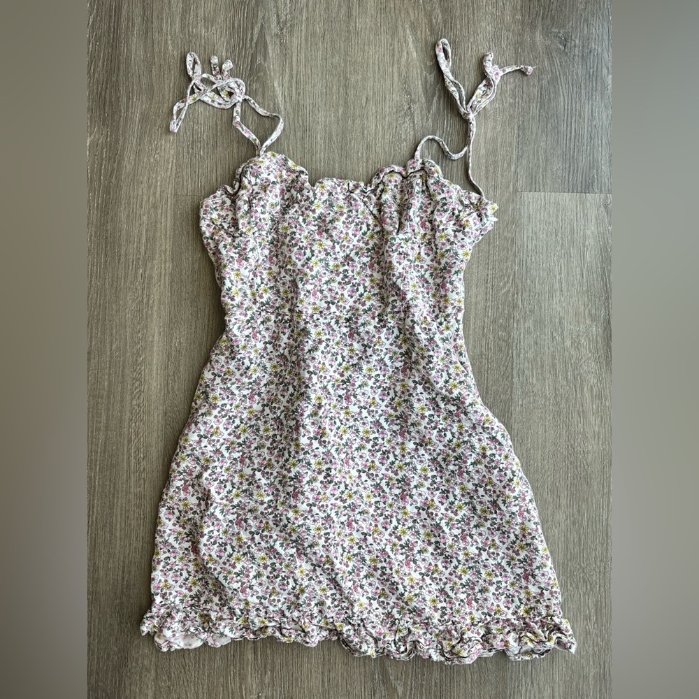 Forever 21 Floral Spaghetti Strap Dress Size Small